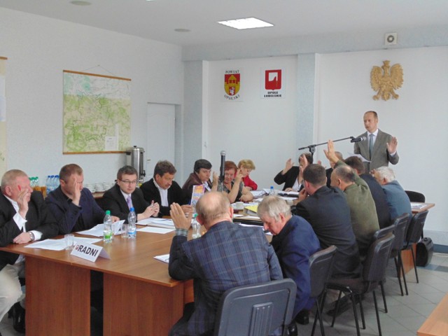 Głosowanie nad udzieleniem absolutorium burmistrzowi Opola Lubelskiego za rok 2012
