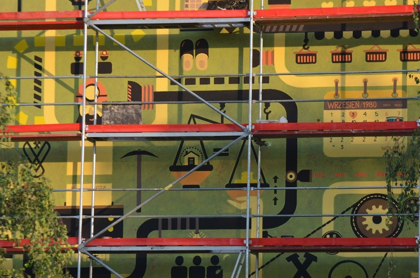 Jastrzębie-Zdrój: mural już gotowy. 16 metrów wysokości, 10 metrów szerokości. Dzieło robi wrażenie