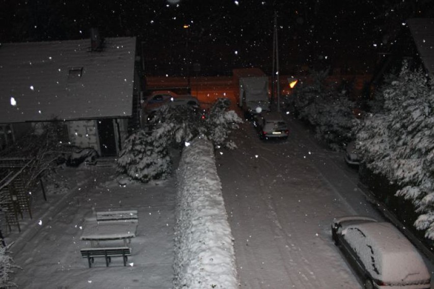 Nocna śnieżyca w Krakowie