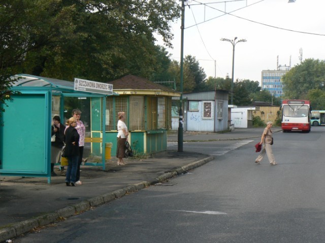 Jaworzno-Szczakowa: Odnowiono stary przystanek przy stacji PKP [ZDJĘCIA]