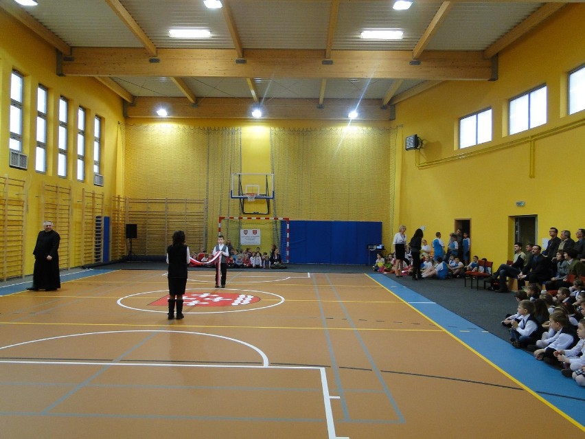 Parzęczewo. Nowa sala gimnastyczna dla uczniów