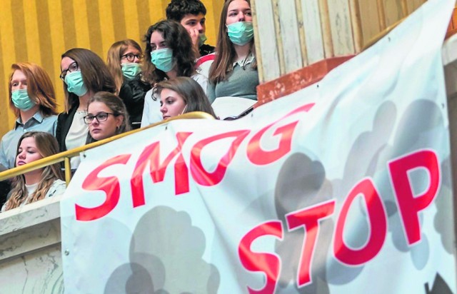 Smog-Stop to hasło kampanii antysmogowej i tytuł finansowego programu wsparcia walki z niską emisją
