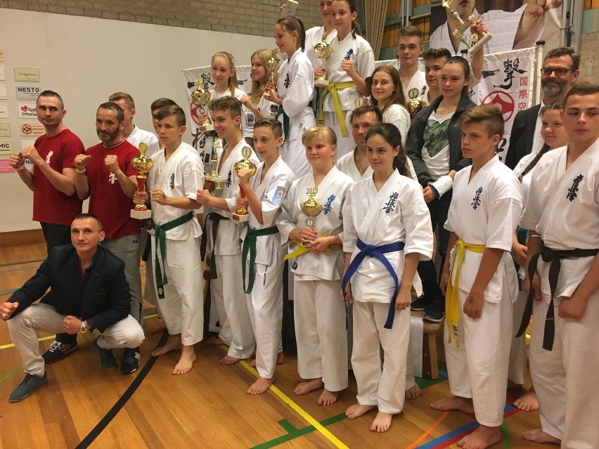 Paulina Staszak z Kaliskiego Klubu Kyokushinkan Karate David Club zebrała doświadczenie w Holandii