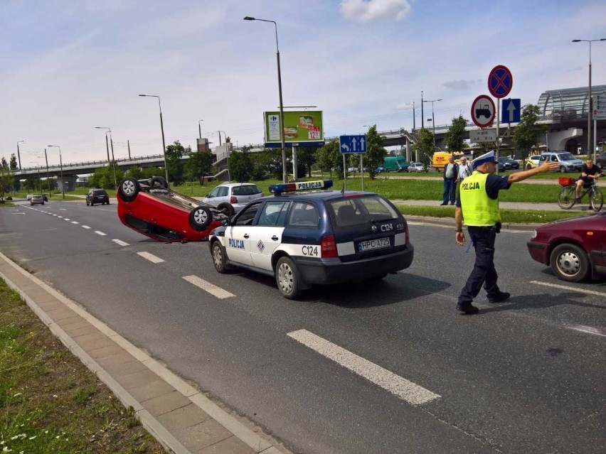 Do wypadku doszło dzisiaj około godziny 13 przy ulicy...