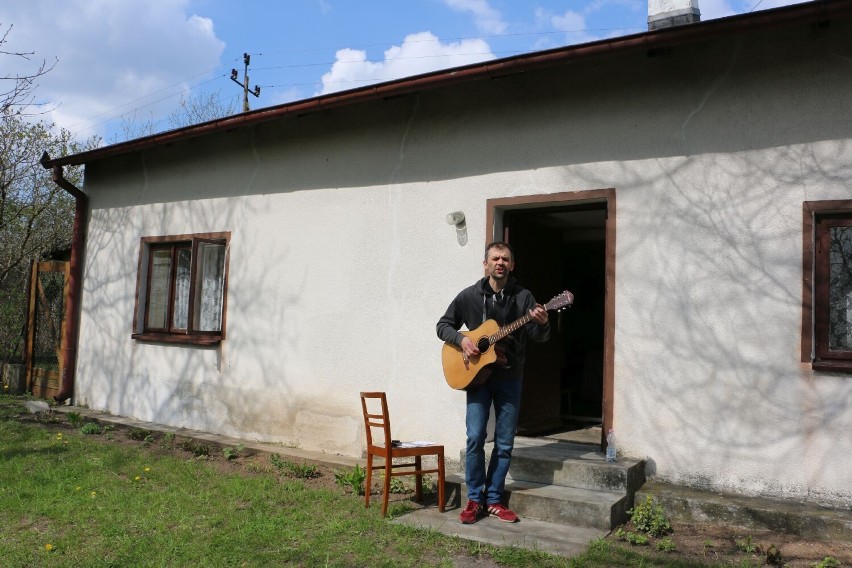 Ratują zabytkowy domek w Łazieńcu. Tu mieszkał Edward...