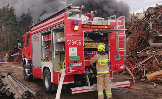 Do jednego z największych pożarów w 2020 roku doszło 7 grudnia na terenie złomowiska w Stobiecku Szlacheckim, gm. Ładzice