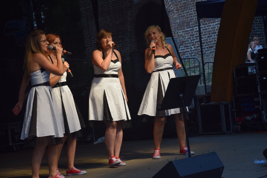 Koncert Altos w teatrze letnim w parku Chrobrego. Dziewczyny wyśpiewały znane wszystkim piosenki  