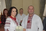 Poznali się nad Morzem Czarnym, a ślub wzięli w Legnicy. Piękna uroczystość w Legnickim USC z ukraińską oprawą