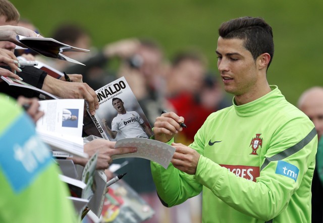 Aby pomóc Michasi, można m.in. wylicytować koszulkę Cristiano Ronaldo