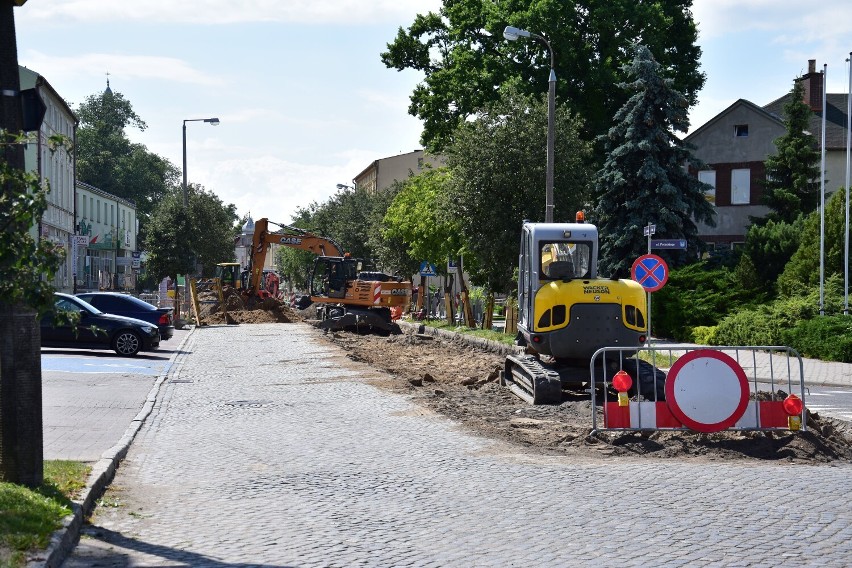 Kolejny etap budowy kanalizacji deszczowej w ul. 700-lecia w...