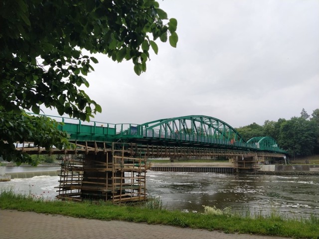 Most z Pasieki na Wyspę Bolko w Opolu będzie całkowicie zamknięty od poniedziałku do środy (8-10 czerwca) oraz od kolejnego poniedziałku do piątku (15-19 czerwca).