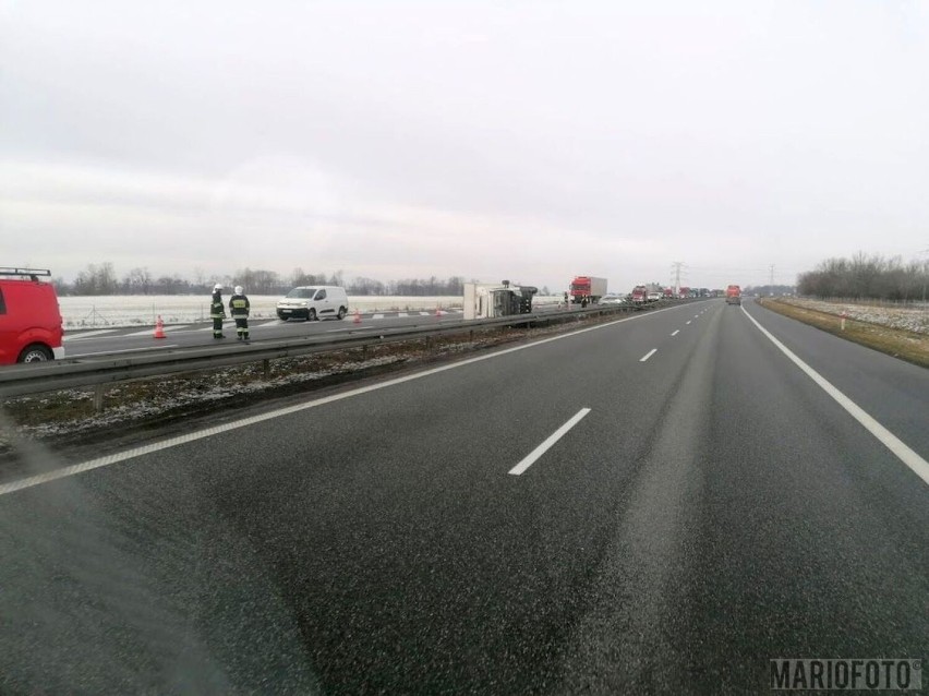 Jedna nitka autostrady A4 w kierunku Katowic jest...