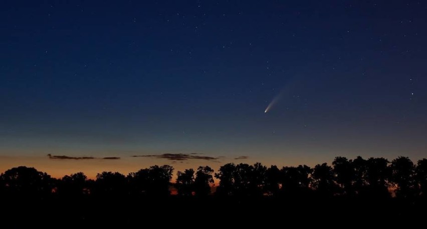 Co można zobaczyć na nocnym niebie? Kiedy przelot komety i stacji kosmicznej? Kiedy Starlinki?