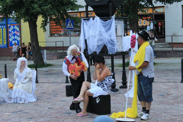 Fragment jednego z widowisk w Festiwalu Teatrów Ulicznych w roku 2012