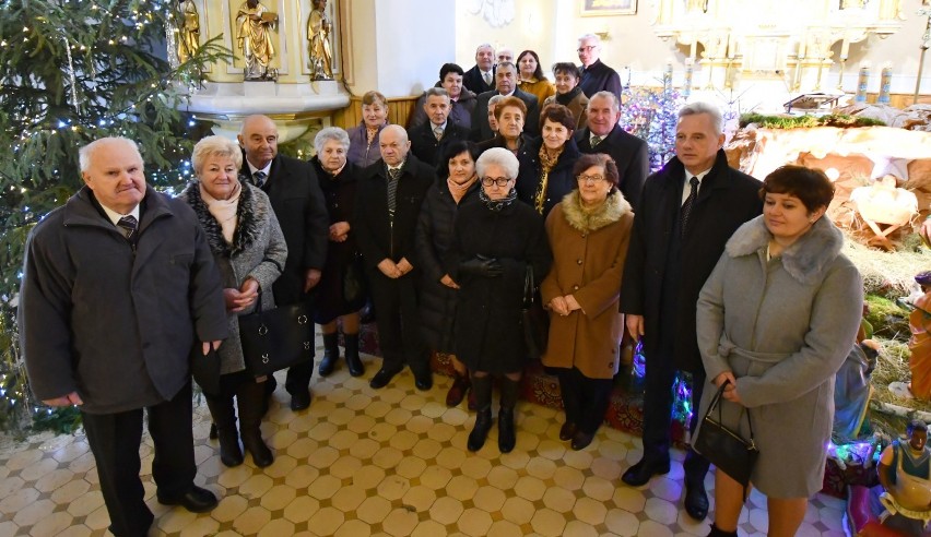 Złote Gody 2020 w Przedborzu. Wręczono medale za długoletnie pożycie małżeńskie [ZDJĘCIA]