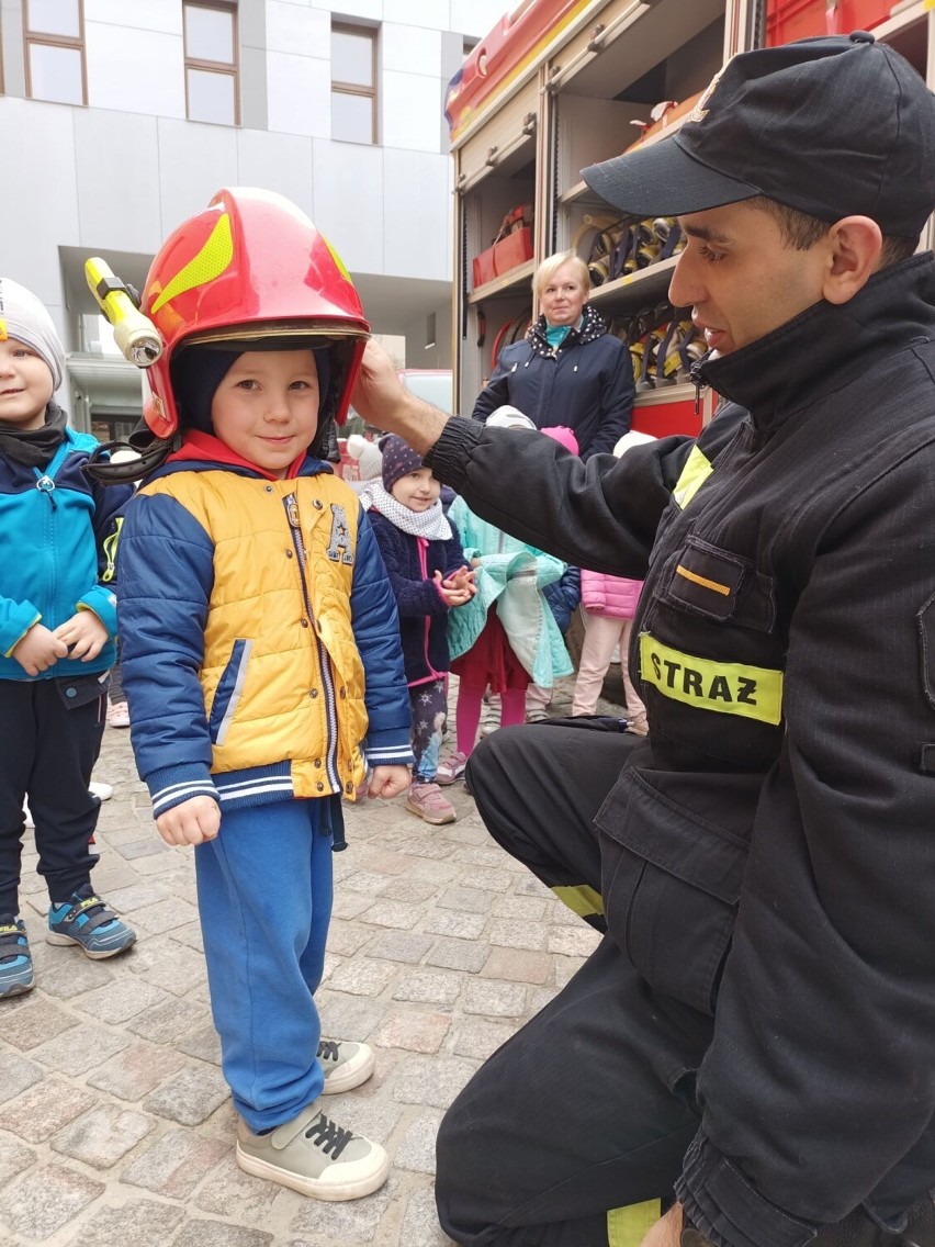 Krotoszyńscy strażacy odwiedzili przedszkolaki [ZDJĘCIA]  