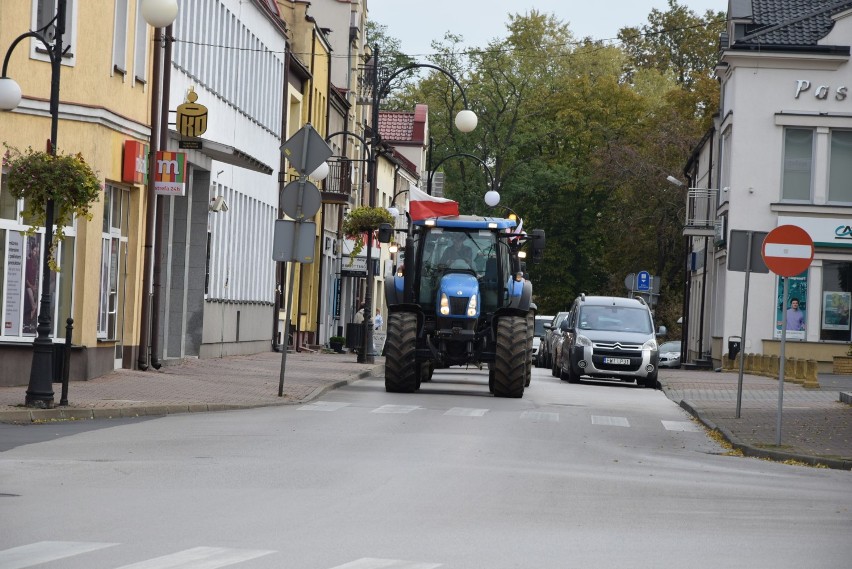 Protest rolników w Wieluniu. Ciągniki w centrum miasta i...