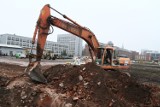 Wyburzono budynki pod budowę nowej pływalni w Łodzi [ZDJĘCIA]