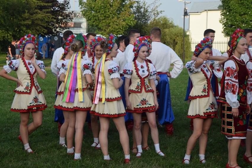 Vistula Folk Festival 2022. Koncert inauguracyjny i prezentacja zespołów za nami! Zobacz, jak zaprezentowały się zespoły! [ZDJĘCIA]