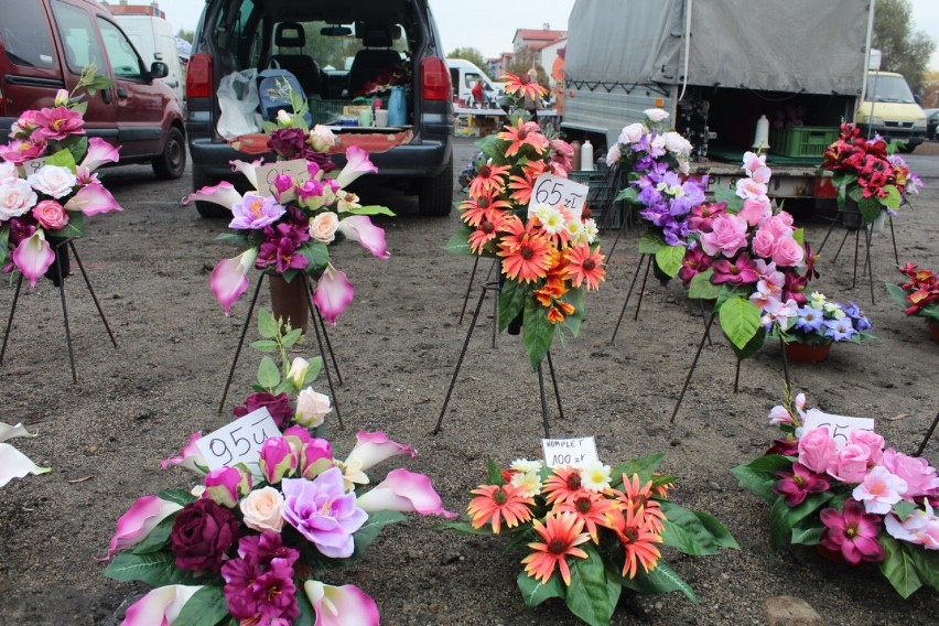 Leszno. Wiązanki i kwiaty na targowisku Holenderska w przystępnych cenach ZDJĘCIA
