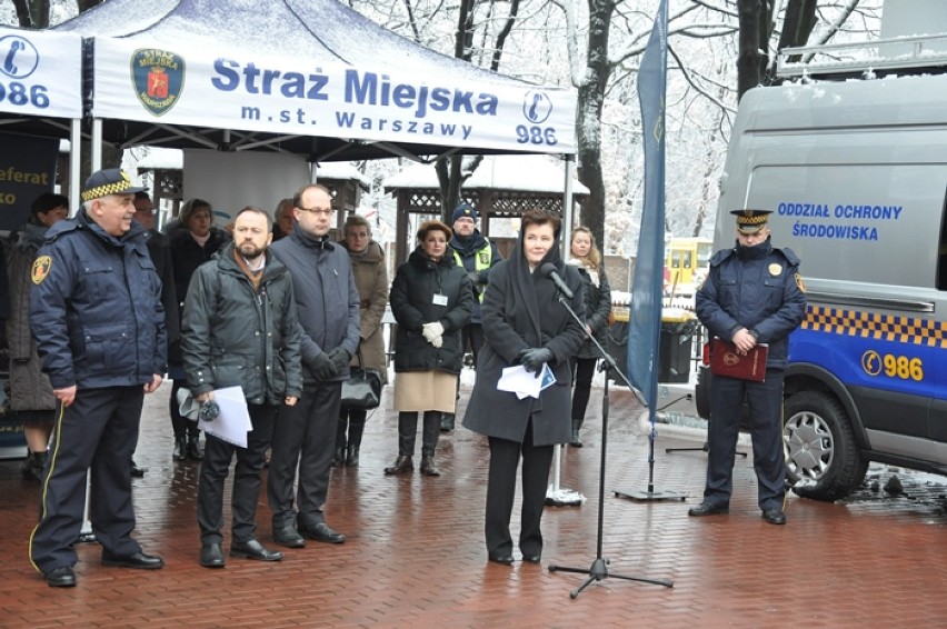 Palisz w piecu odpadami? Nie unikniesz mandatu. Znajdzie cię...