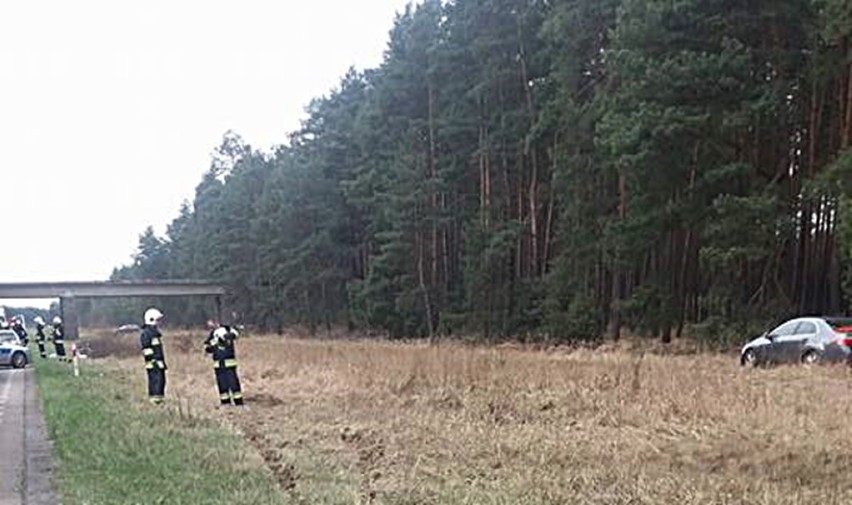 Wypadek na tzw. betonce. Dwie osoby ranne. Ruch odbywa się wahadłowo [aktualizacja, zdjęcia]