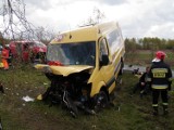 Wypadek w Rzeczycy. Zginął kierowca, 11 osób trafiło do szpitala (ZDJĘCIA) 