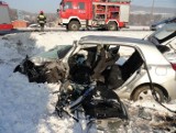 Dąbrowa: zderzenie trzech pojazdów, troje poszkodowanych