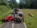 Czołowe zderzenie pod Nowym Tomyślem. Lądował śmigłowiec LPR [ZDJĘCIA]