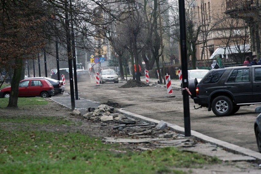 Remont ulic Mickiewicza i Oświęcimskiej w Legnicy [ZDJĘCIA]