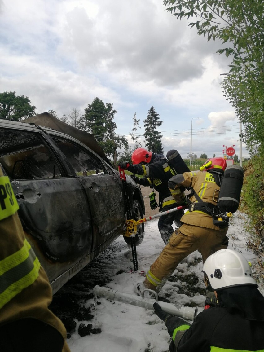 Pożar samochodu w Czechach pod Zduńską Wolą