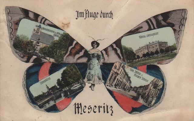 Pocztówka jest bardzo rzadka, składa się z kilku zdjęć w kształcie motyla.