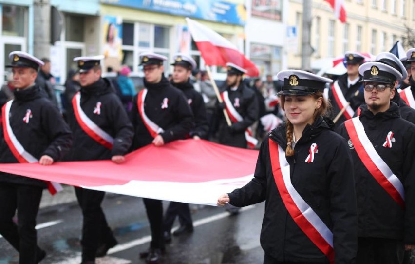 Marsz Niepodległośći 11 listopada. Ponownie przejdziemy ulicami Warszawy [Trasa, Utrudnienia]