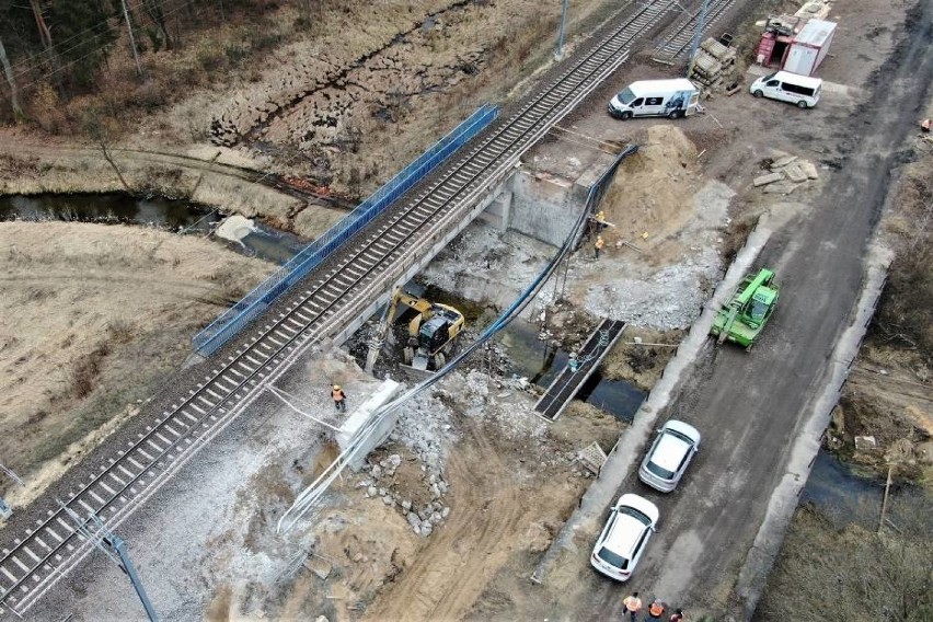 Modernizacja wiaduktu na CMK w Solcu. Zmiany w ruchu na DK 74 z Sulejowa do Żarnowa
