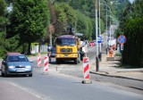 Koniec z awariami wodociągu pod ulicą Okrzei w Krośnie. Rozpoczął się jej remont