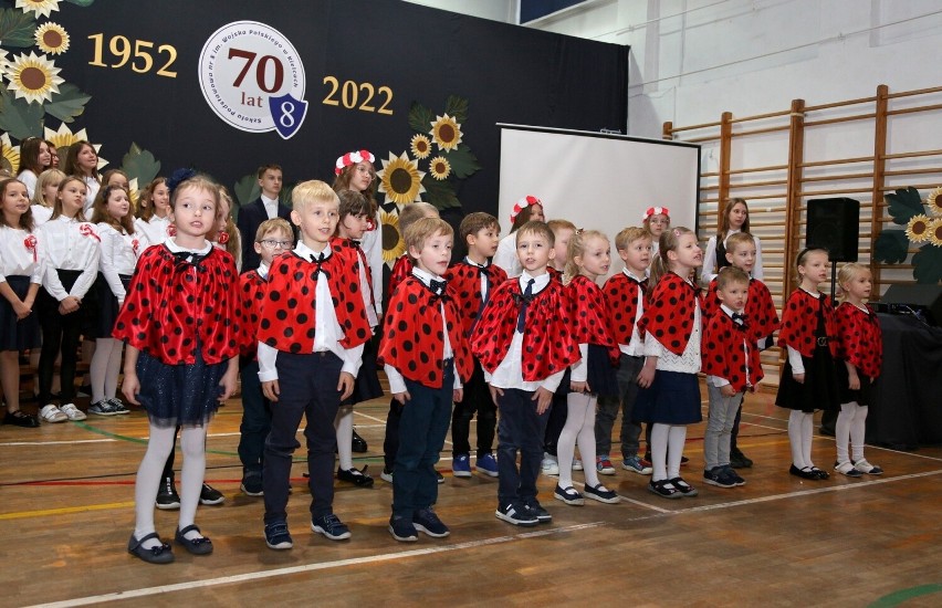 Jubileusz 70-lecia istnienia świętowała Szkoła Podstawowa nr 8 imienia Wojska Polskiego w Kielcach. Zobacz zdjęcia