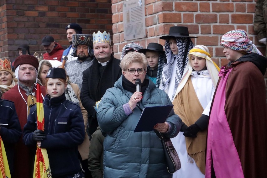 Orszak Trzech Króli 2024 w Legnicy, tłumy wiernych w centrum, zobaczcie zdjęcia