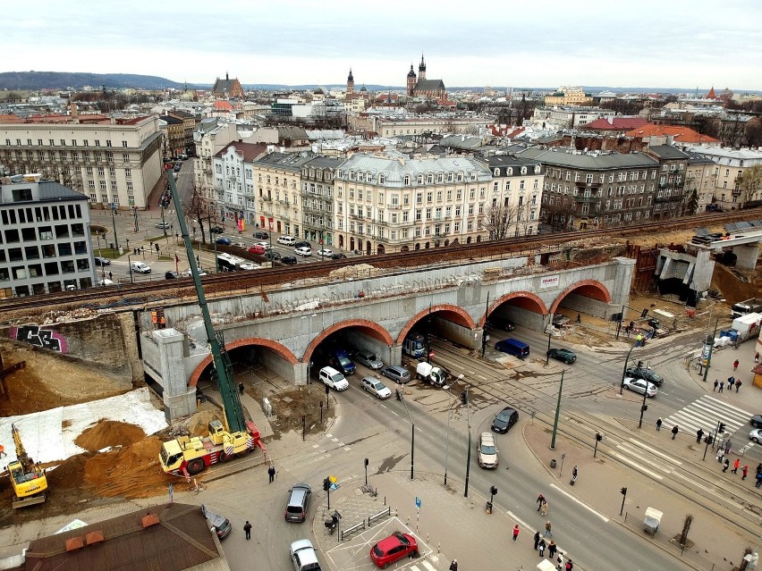 Rosną nowe estakady kolejowe w centrum Krakowa