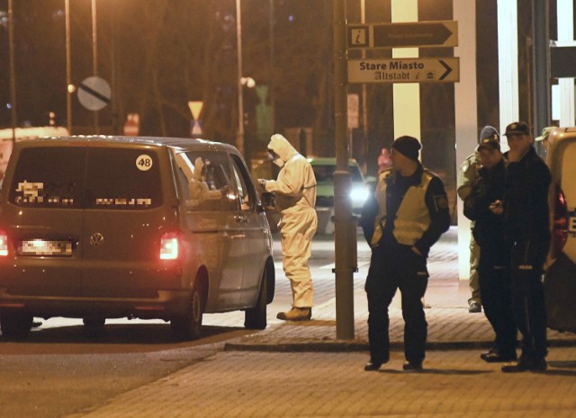 Decyzją szefa MSWiA wszystkie osoby wjeżdżające do Polski mają obowiązek przejścia 14-dniowej kwarantanny.