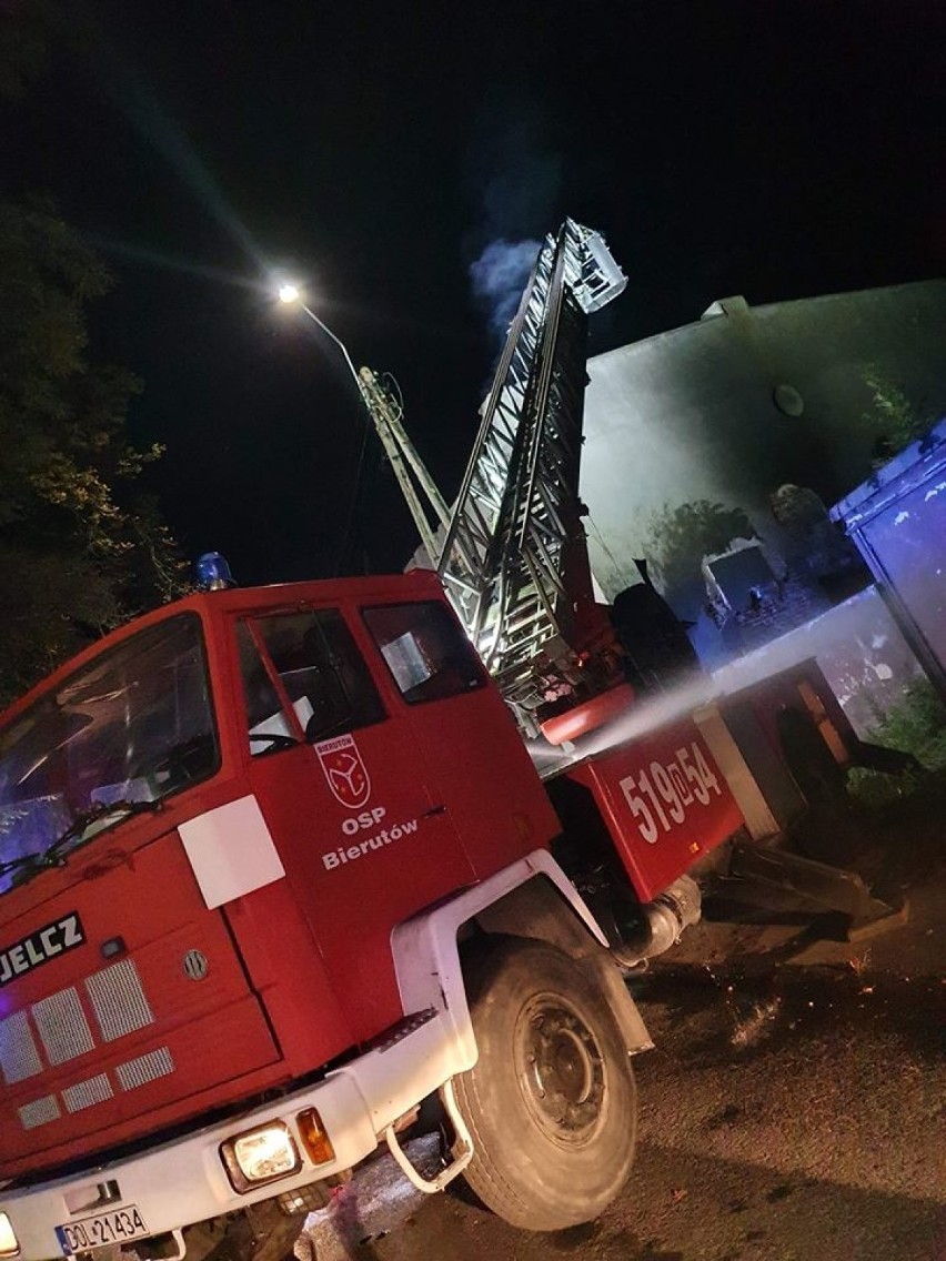 Pożar w fabryce Bieramot przy ulicy Słowackiego w Bierutowie [ZDJĘCIA]