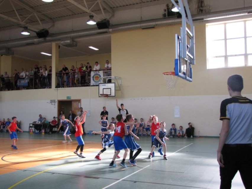 Koszykówka: Dziesięcioletni uczniowie z SNRRPK Bryza Pruszcz G zostali mistrzami województwa pomorskiego [ZDJĘCIA]