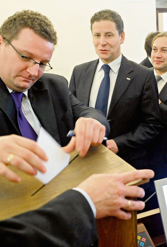 Głosowania były tajne. Na zdjęciu radni: Zawieja i Wośkowiak