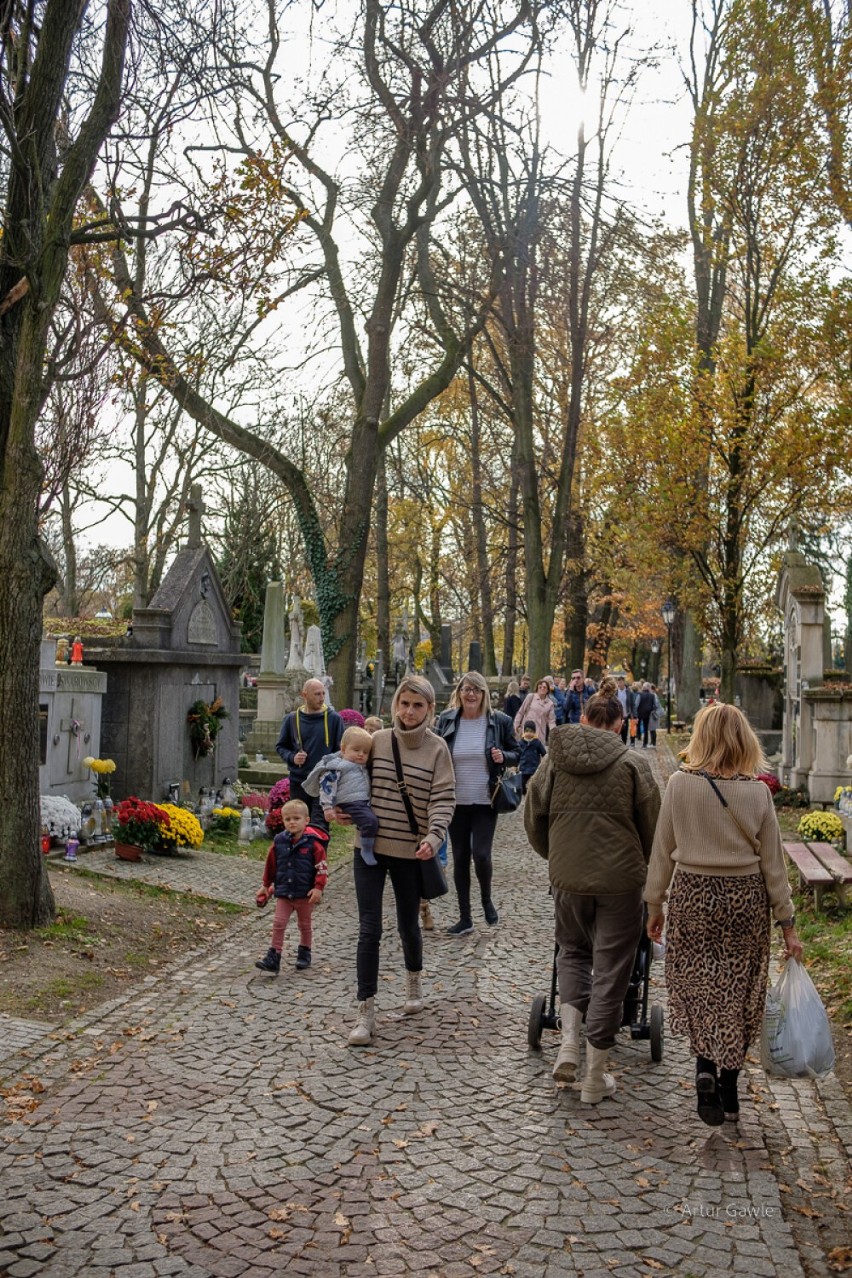 Dzień Wszystkich Świętych na Starym Cmentarzu w Tarnowie