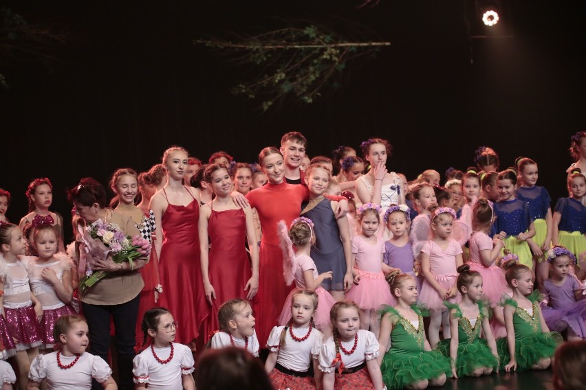 Studio Tańca Rytmix wyruszył z sercem i pasją po kwiat paproci w Domu Kultuty Oskard w Koninie