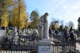 Dzień Zaduszny 2023 na starym cmentarzu w Zduńskiej Woli ZDJĘCIA