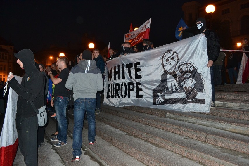 Pikieta przeciwko imigrantom w Bielsku-Białej [ZDJĘCIA]