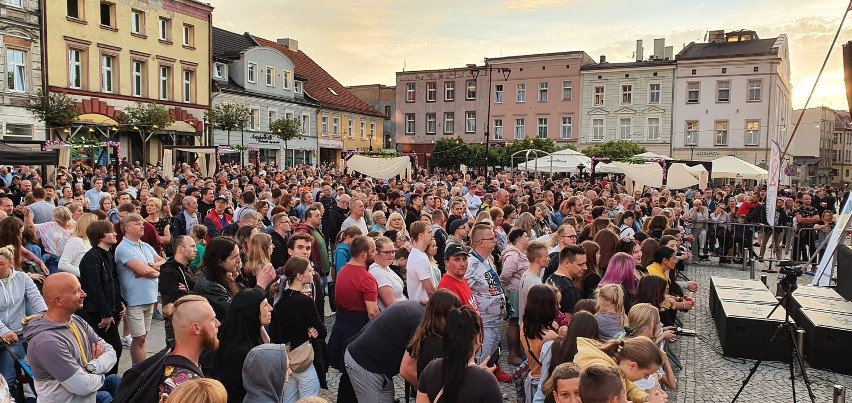 Sobotni koncert zespołu Myslovitz na rynku w Mysłowicach.