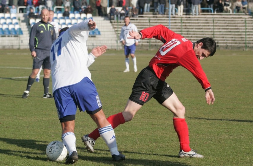 19.03.2008, Kraków, mecz III ligi Hutnik - Wisłoka Dębica:...