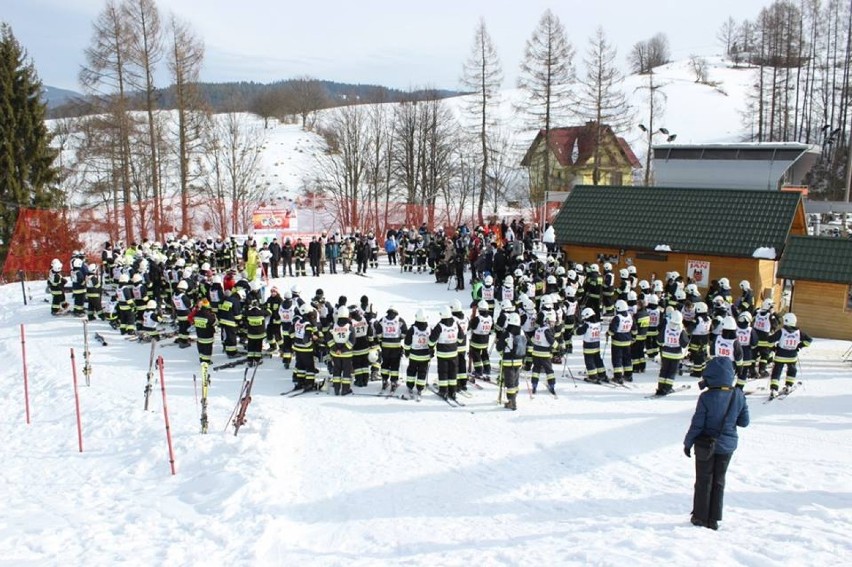 Strażacy z Bukowca na nartach