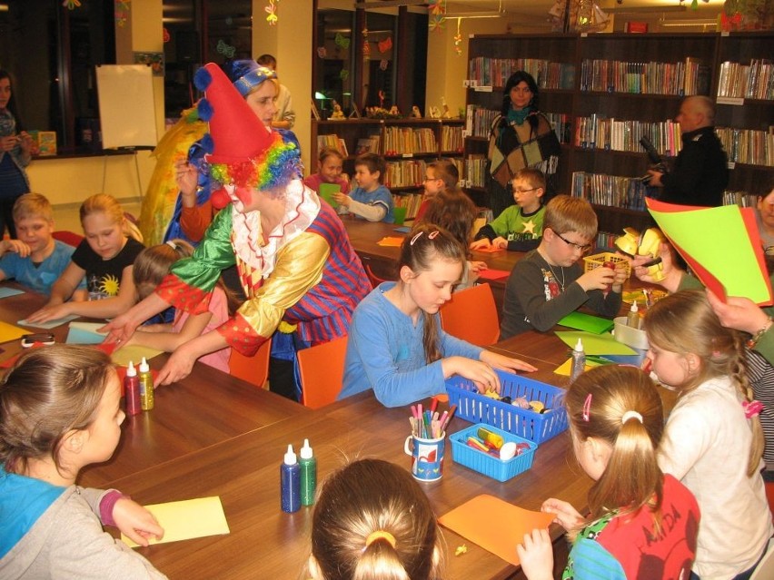 Noc z Andersenem w bibliotece w Brzesku [ZDJĘCIA]